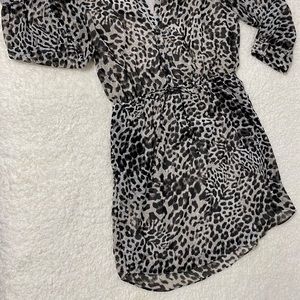 Vince Camuto leopard print with pockets